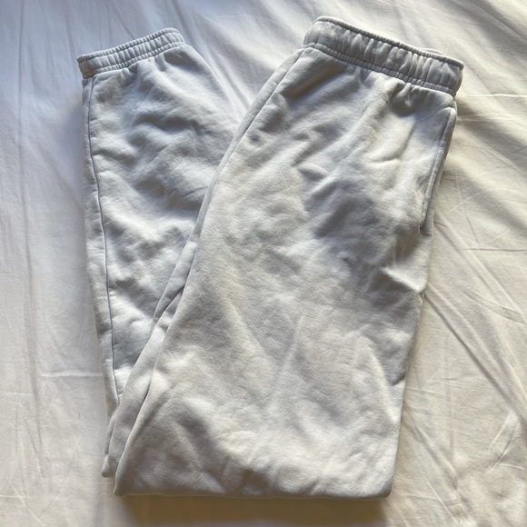Aritzia Cozy Mega Sweatpants 
